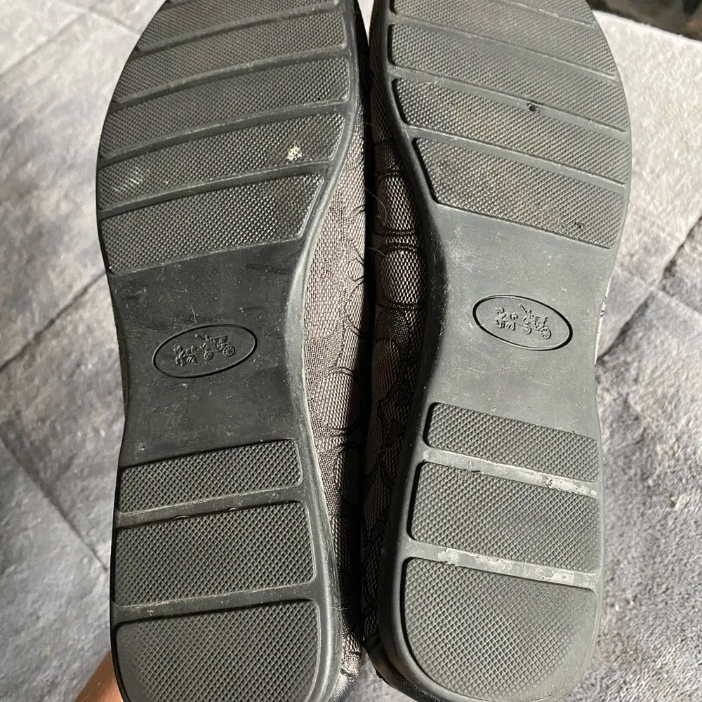 Shoes - Picture 4 of 5